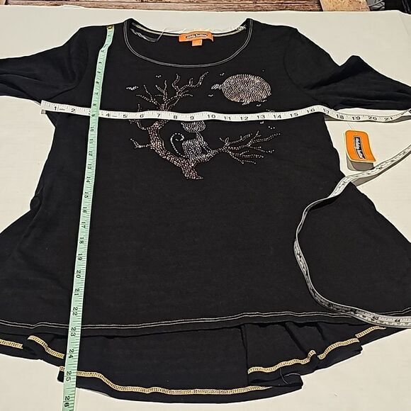 Black lightweight long sleeve studded Halloween top with flared bottom size smal - Picture 6 of 9